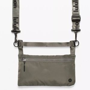 Lululemon Stow and Flow Yoga Mat Strap